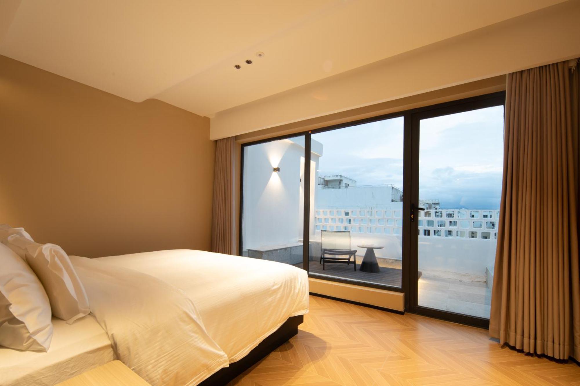 See You Soon At The Ritz Rose Summer Hotel Sanya Exterior photo