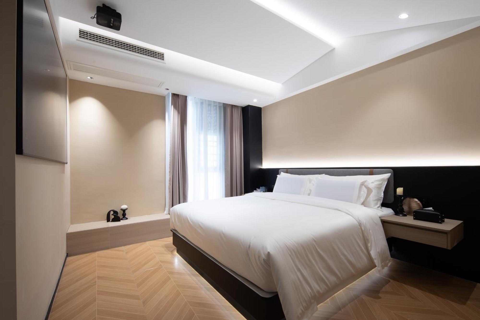 See You Soon At The Ritz Rose Summer Hotel Sanya Exterior photo