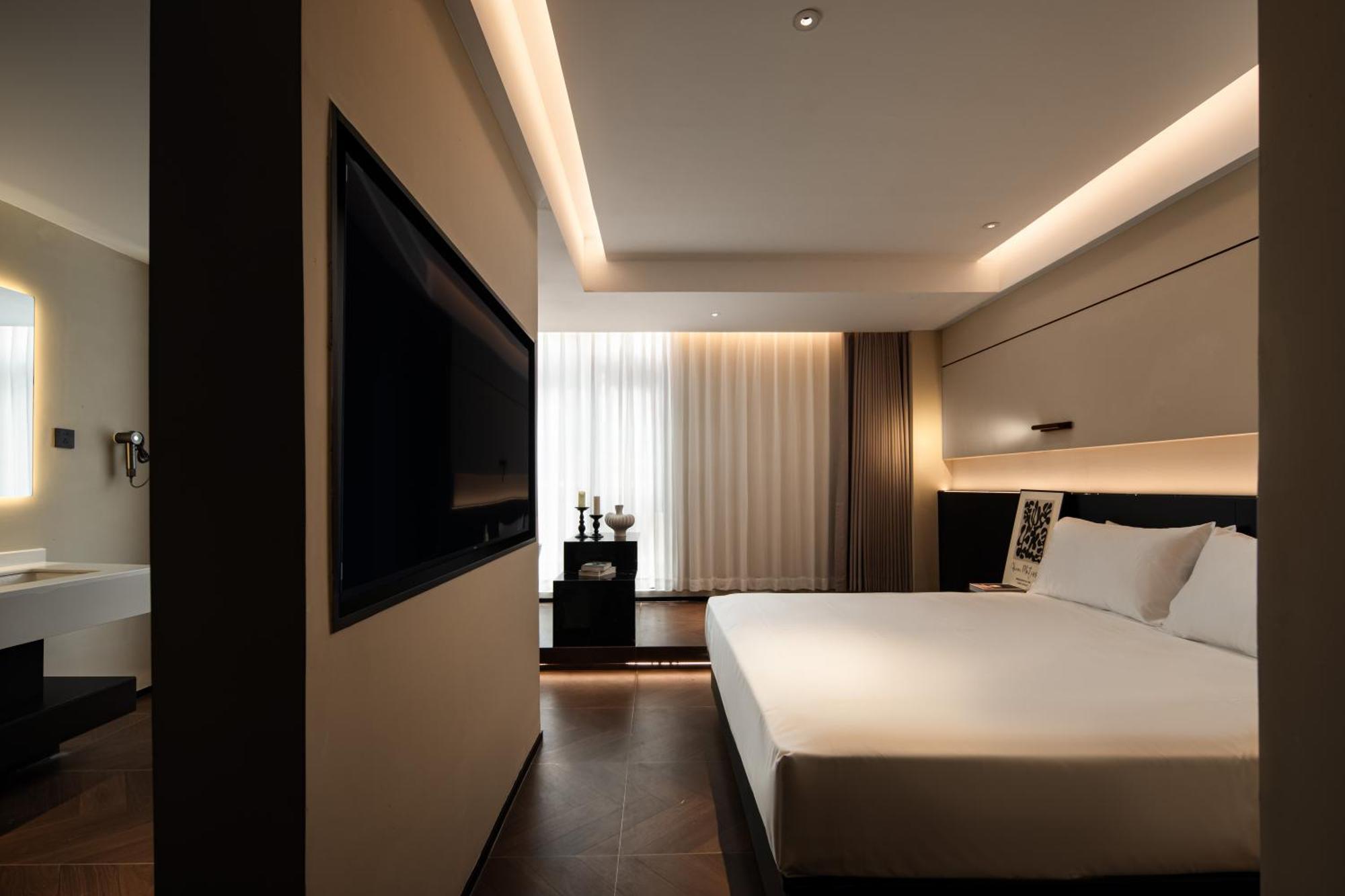 See You Soon At The Ritz Rose Summer Hotel Sanya Exterior photo